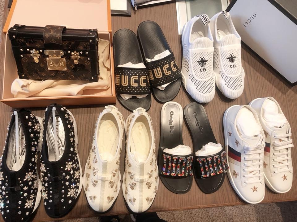 Mai Phuong Thuy chi vai tram trieu de sam tui xach, giay dep don he hinh anh