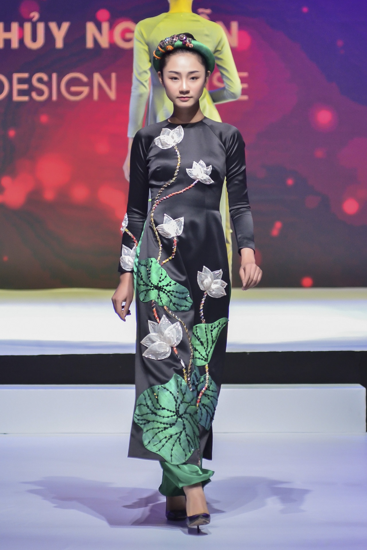 Angela Phuong Trinh le hoi ao dai anh 9