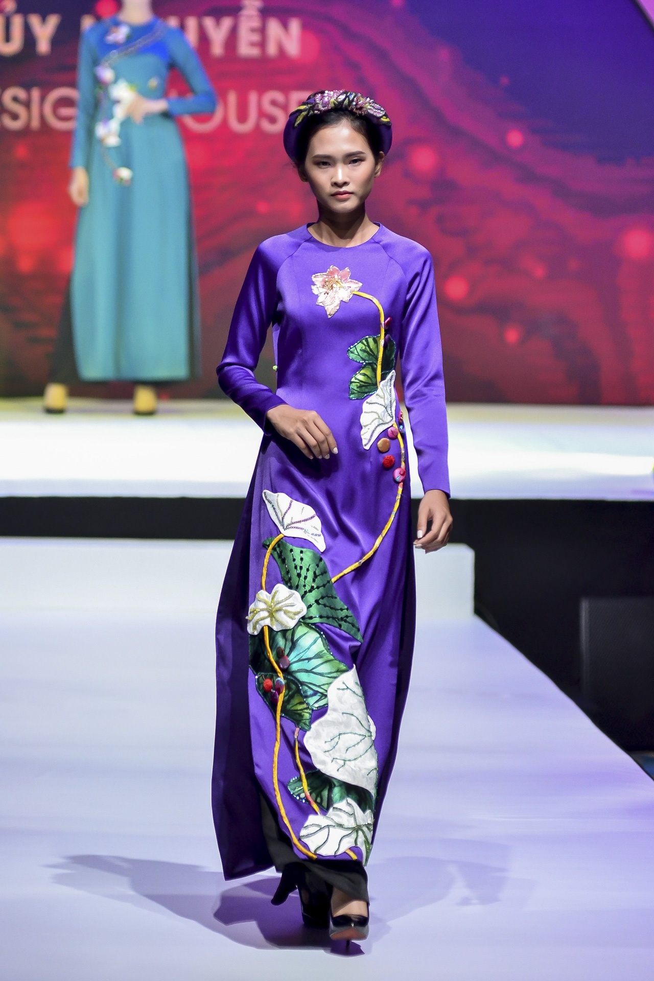 Angela Phuong Trinh le hoi ao dai anh 12