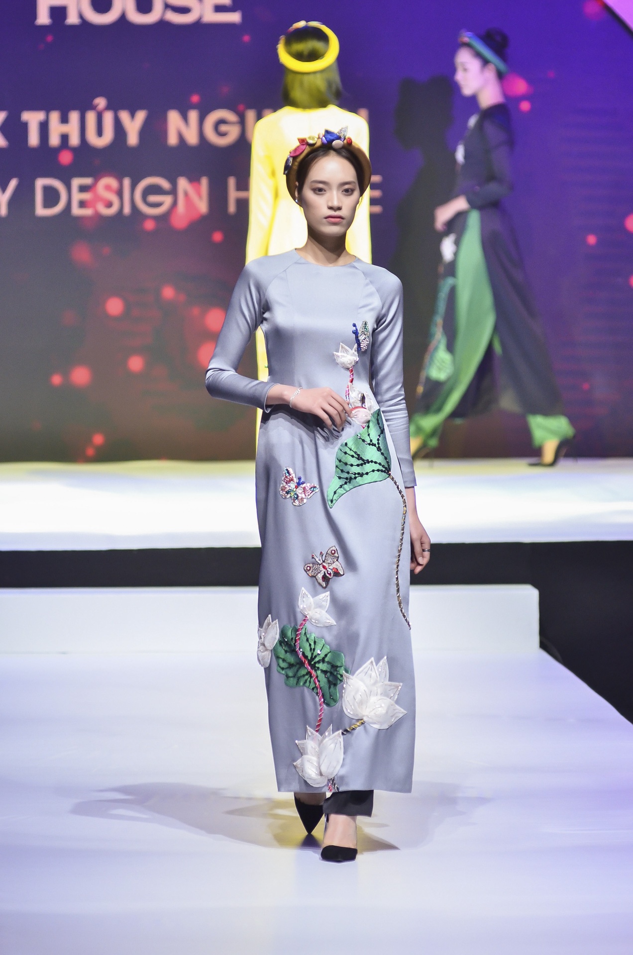 Angela Phuong Trinh le hoi ao dai anh 14