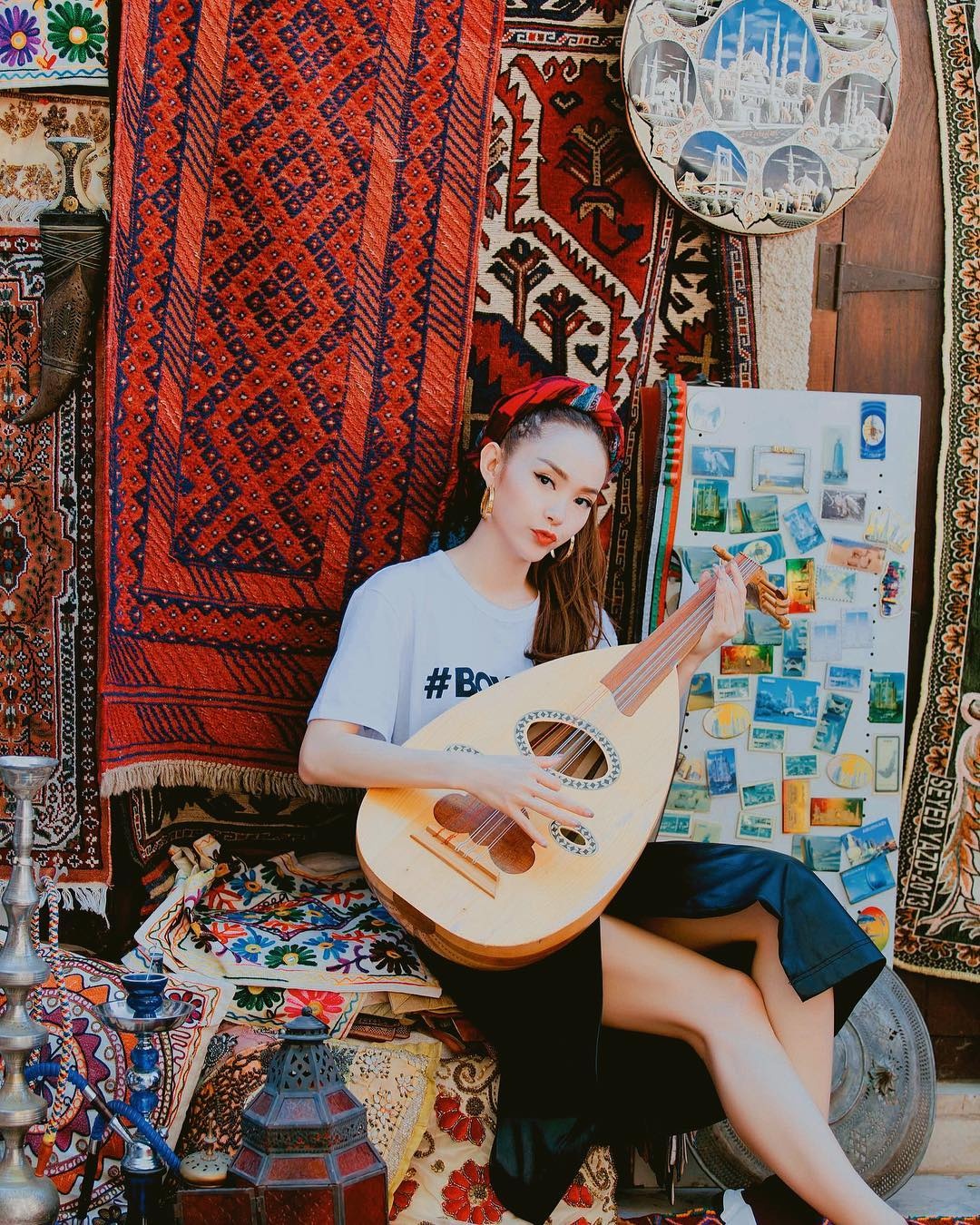 cach phoi ao thun mua he anh 1