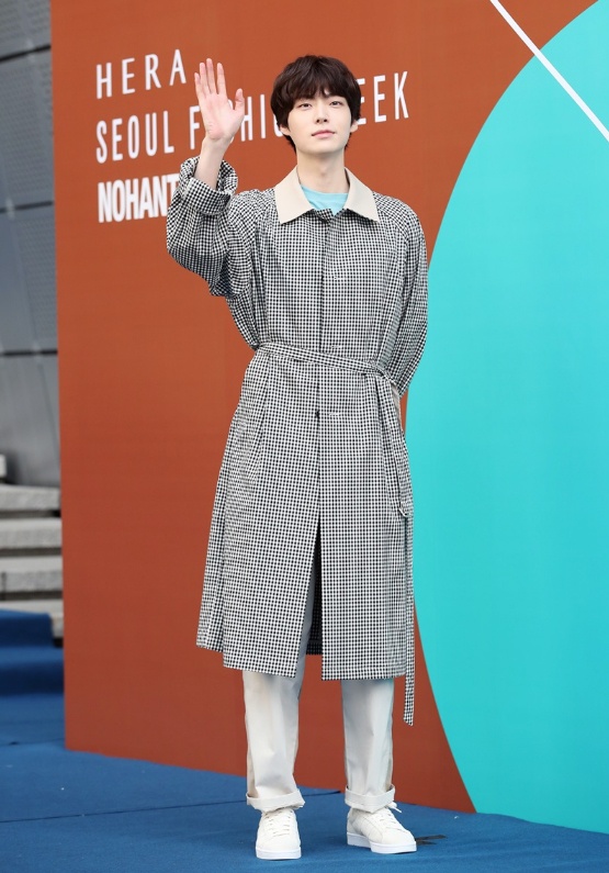 Sao Han noi bat tai tuan le thoi trang Seoul anh 9