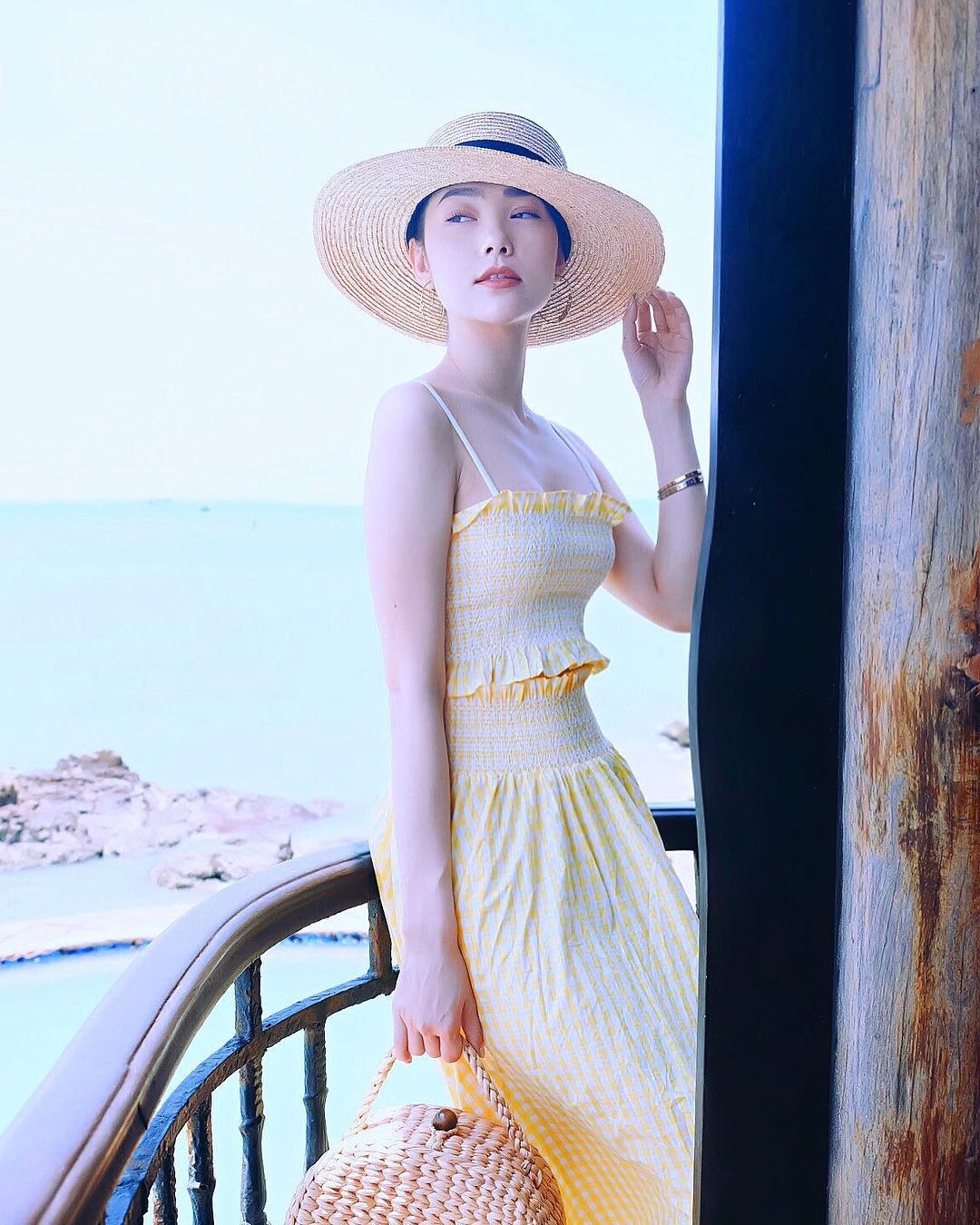 sao Việt diện áo crop-top ảnh 1 sao Viet dien ao crop-top anh 1