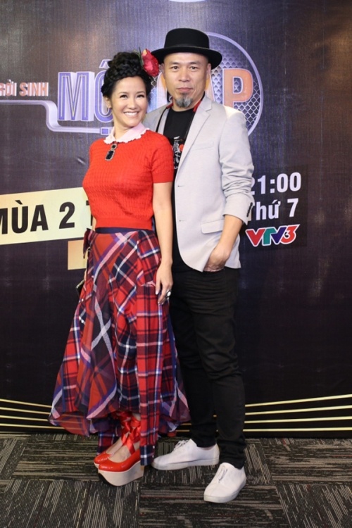 Huyền My mặc váy kém xinh trên thảm đỏ ảnh 5 Huyen My mac vay kem xinh tren tham do anh 5