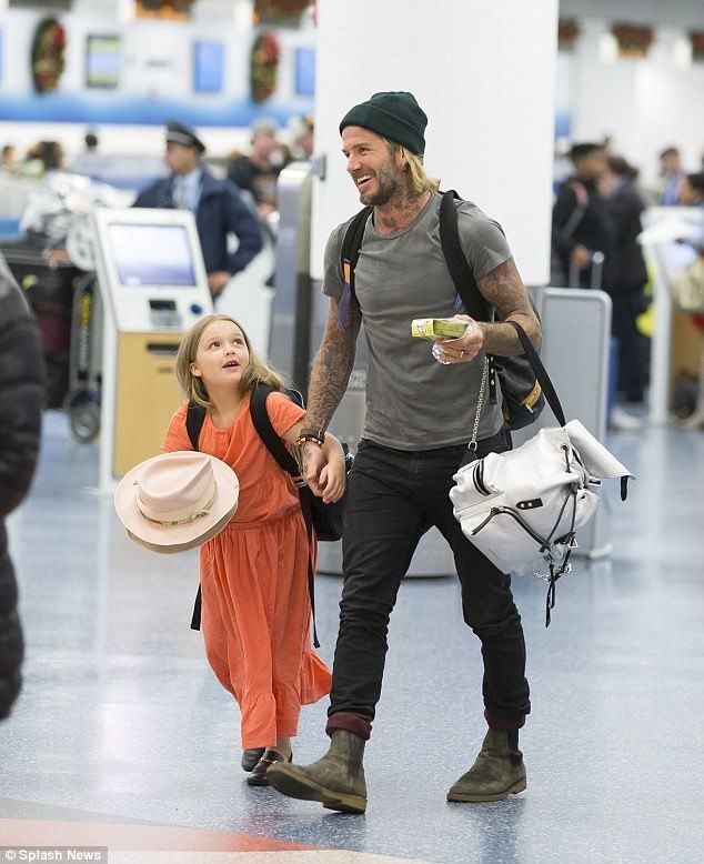 Con gái Beckham diện trang phục hàng hiệu ảnh 9 Con gai Beckham dien trang phuc hang hieu anh 9