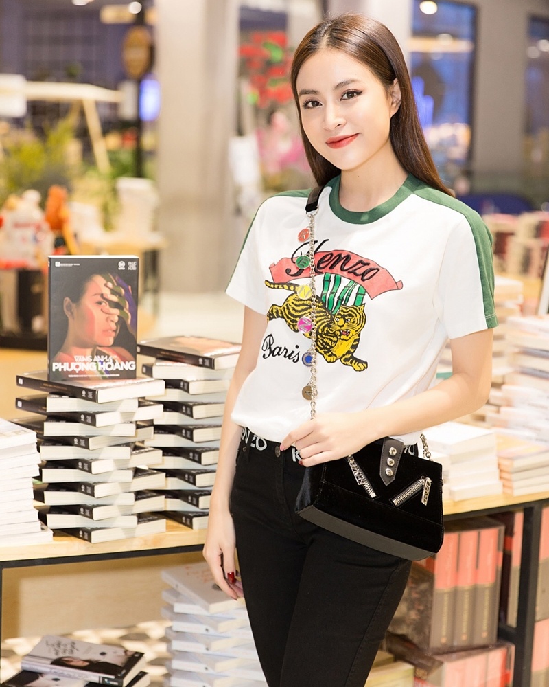 Sao Viet ua chuong crop-top ngay he anh 1