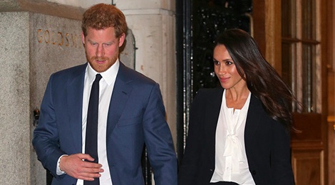 Meghan Markle bo qua nhung nguyen tac thoi trang cua Hoang gia Anh hinh anh