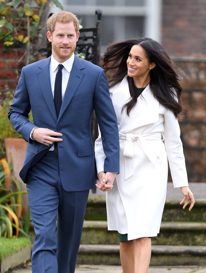 Trang phuc dac trung cua Meghan Markle anh 6