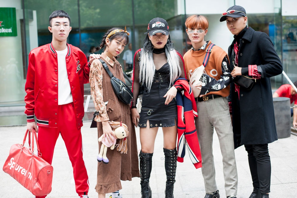 Street style ngay thu 3 tai VIFW anh 3