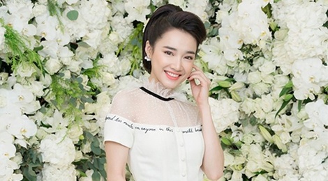 Nha Phuong dien dam nu tinh, co dien trong bang sao dep tuan hinh anh