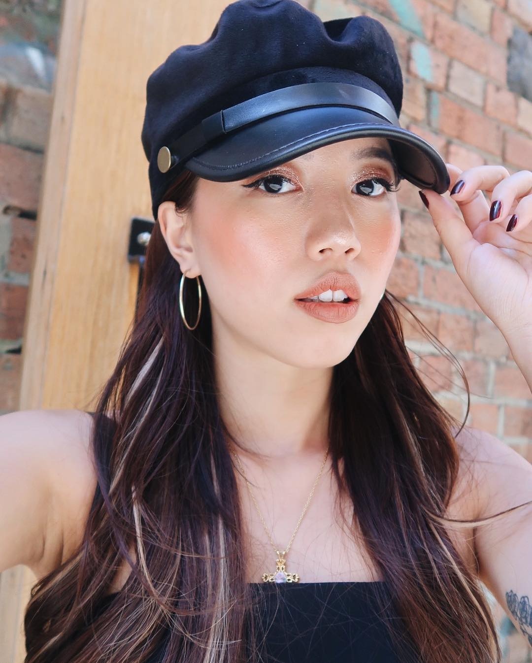 Hot-girl Viet chuong son moi noi bat khi di du lich anh 4