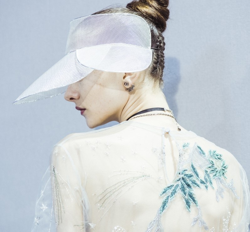 Tin do thoi trang lang xe mu chong nang nua dau anh 3