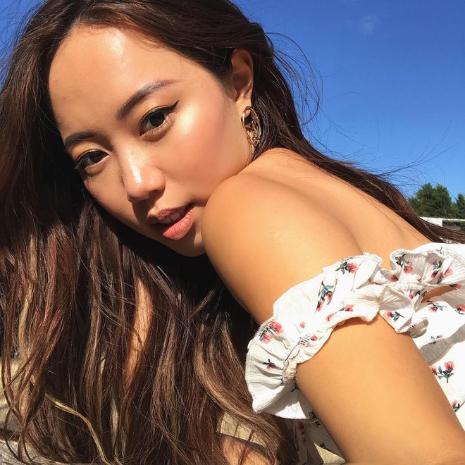 Hot-girl Viet chuong son moi noi bat khi di du lich anh 7