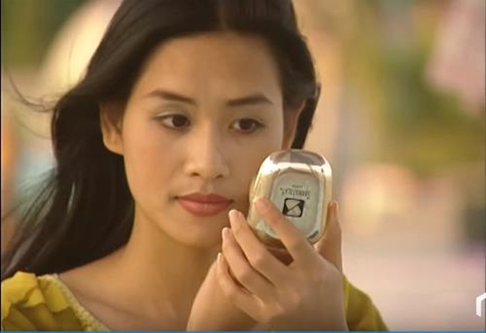 Xu huong trang diem 17 nam truoc trong 'Phia truoc la bau troi' hinh anh