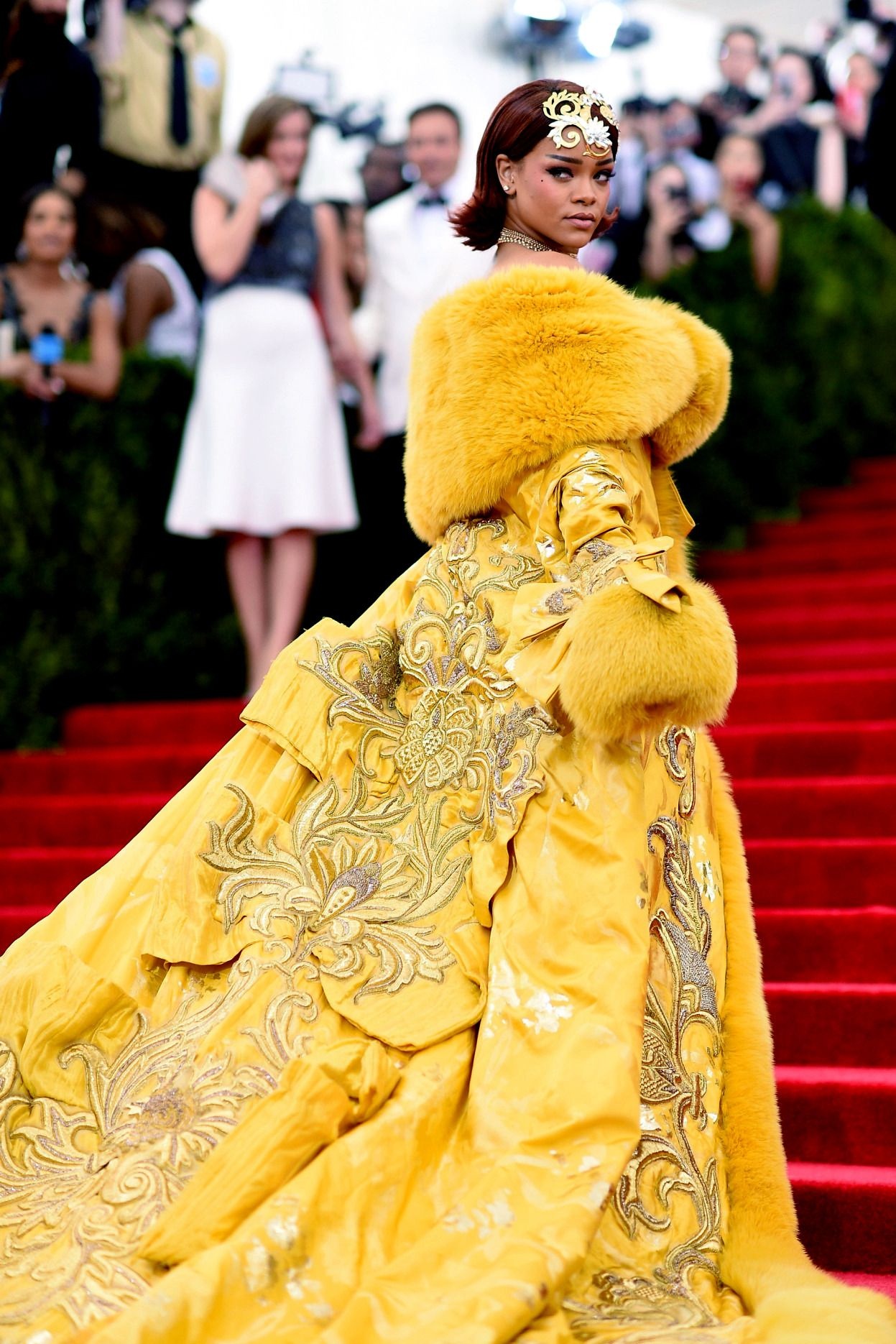 Rihanna trở thành chủ trì của Met gala 2018 ảnh 3 Rihanna tro thanh chu tri cua Met gala 2018 anh 3