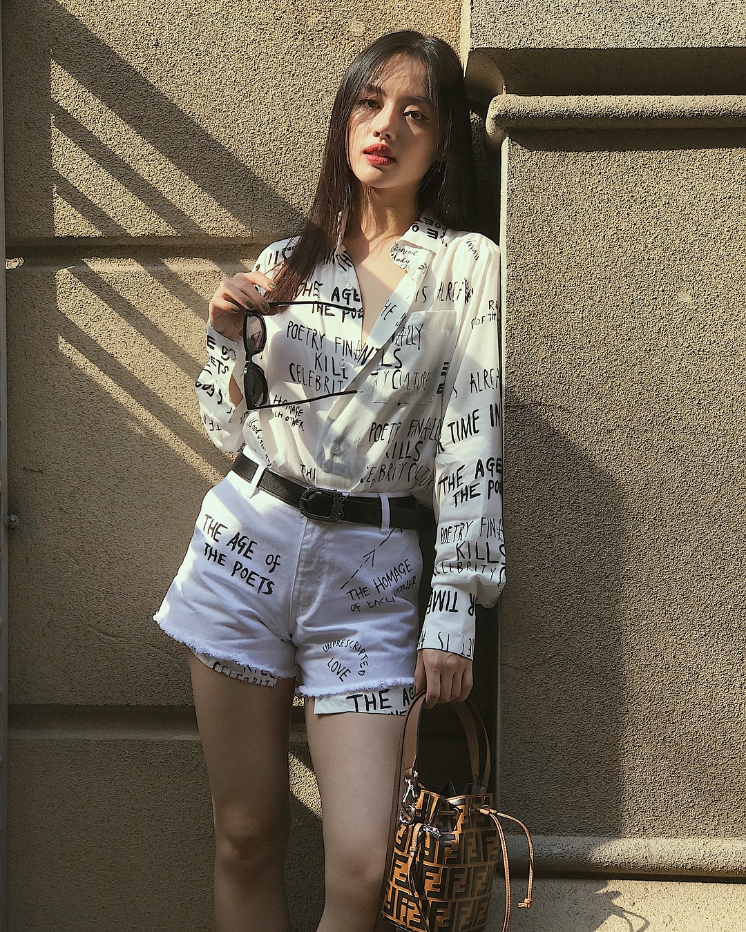 So thich mua sam hang hieu cua Khanh Linh The Face anh 2