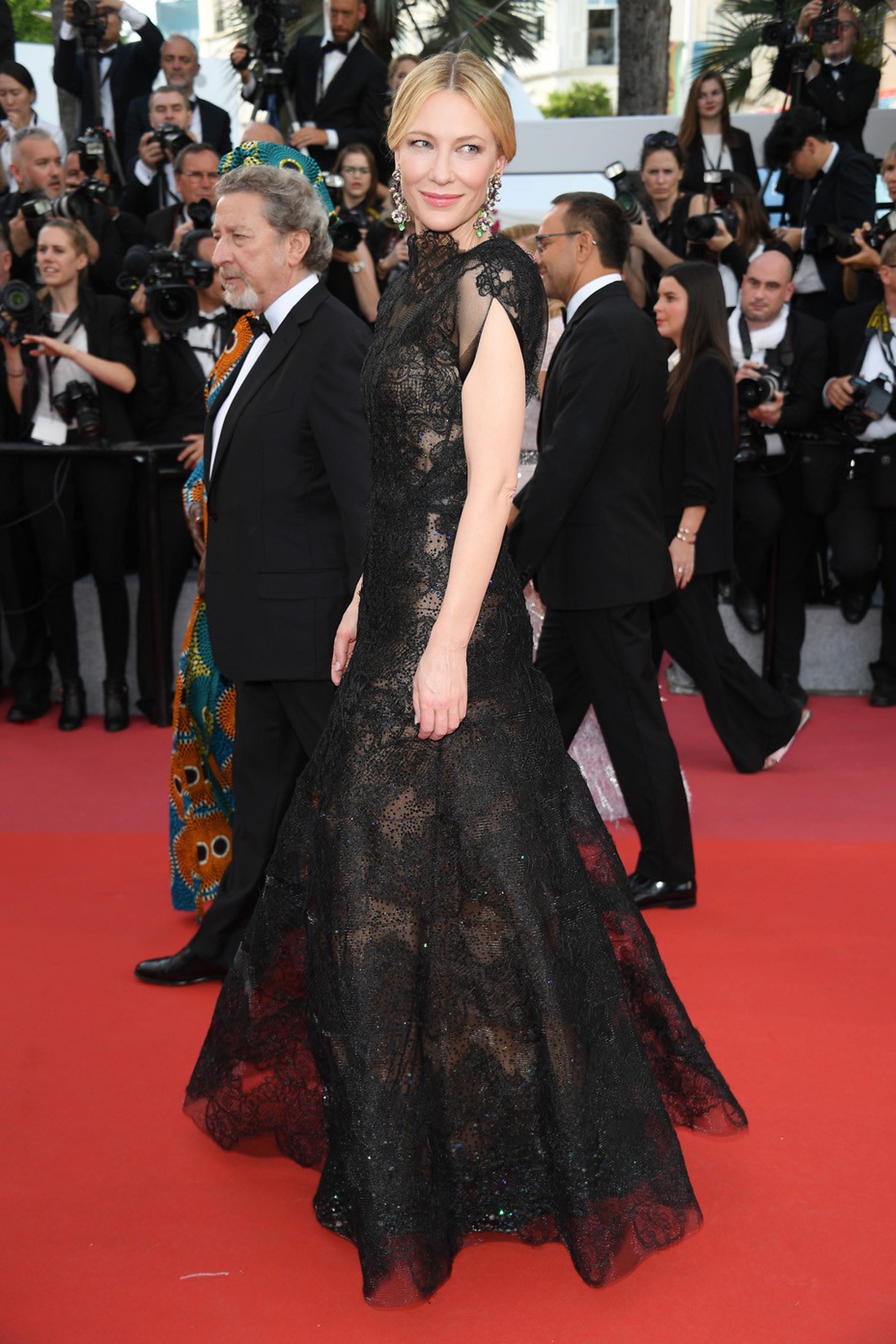 Cate Blanchett diện váy cũ trên thảm đỏ Cannes ảnh 1 Cate Blanchett dien vay cu tren tham do Cannes anh 1
