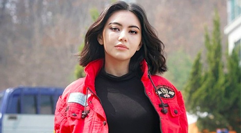 Sao nu trong MV 'Chay ngay di' cua Son Tung mac dep the nao? hinh anh