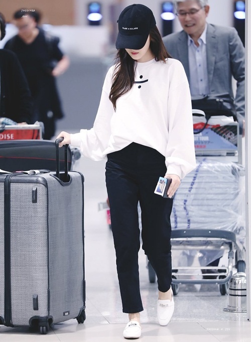 Irene,  Kyul Kyung yeu thich blazer nam tinh anh 9