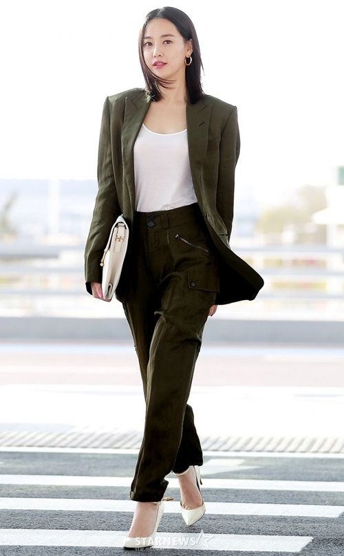 Irene,  Kyul Kyung yeu thich blazer nam tinh anh 1