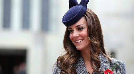 Vi sao phu nu Hoang gia Anh luon phai doi mu? hinh anh