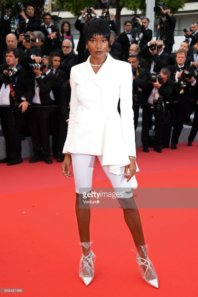 Nhung nguyen tac thoi trang tren tham do Cannes anh 5