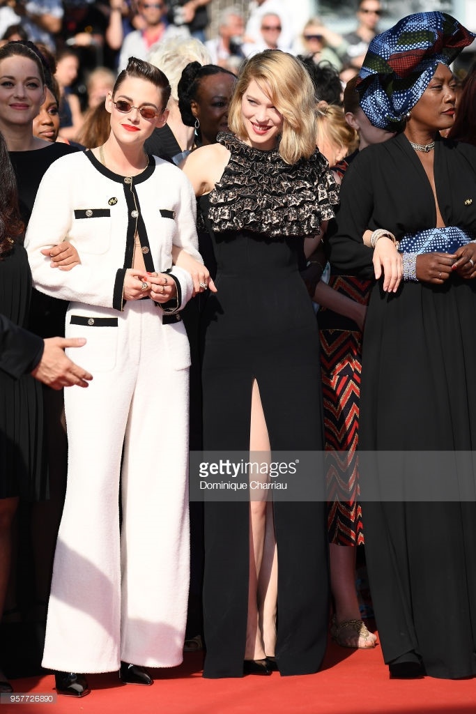 Nhung nguyen tac thoi trang tren tham do Cannes anh 3