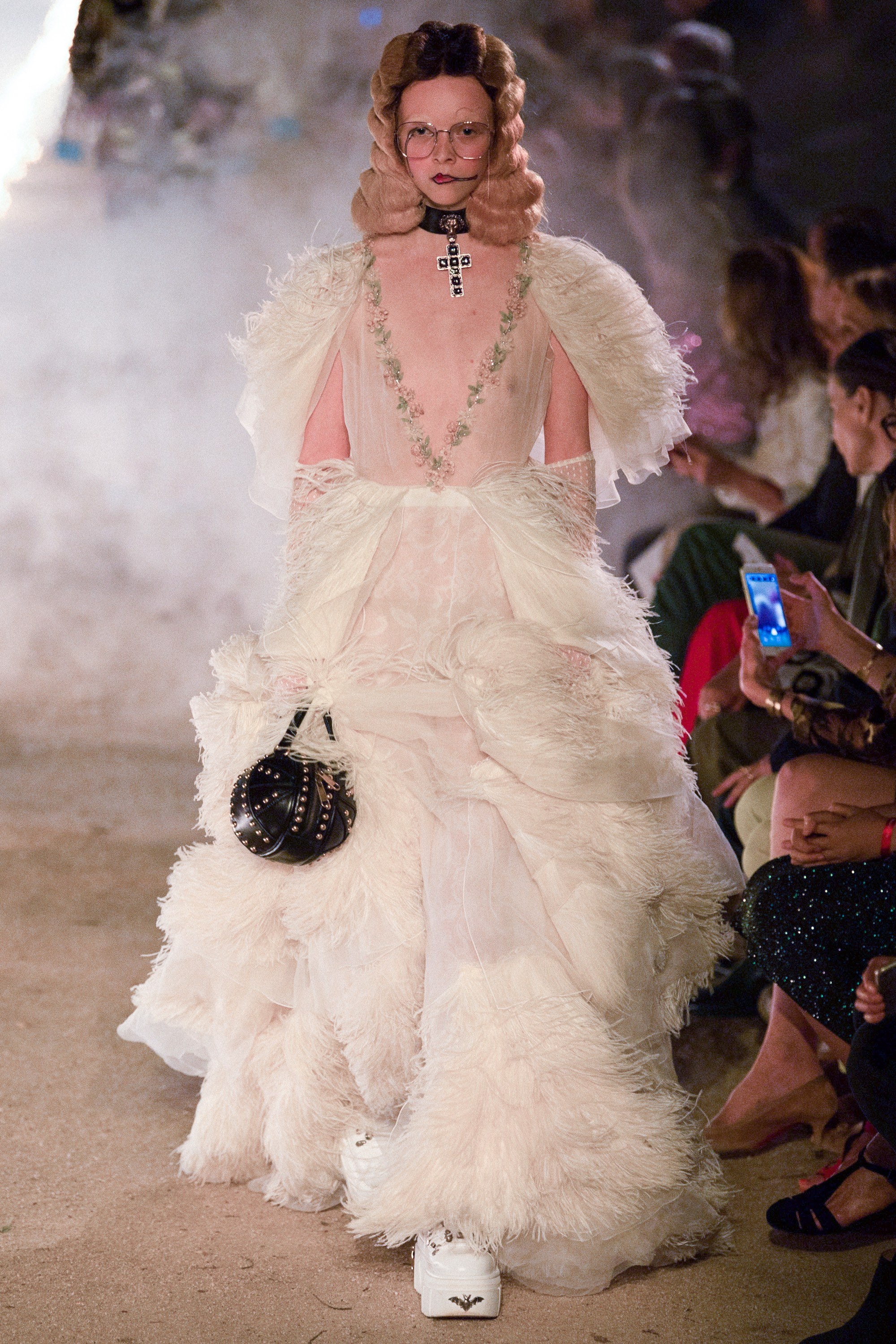 Bo suu tap doc dao tai tuan le thoi trang Resort 2019 anh 4