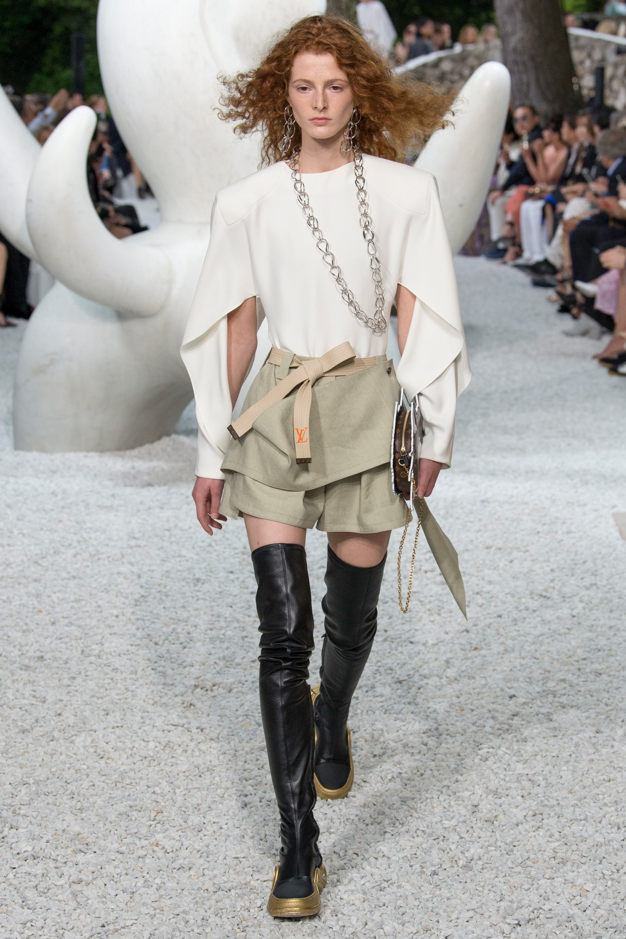 Bo suu tap doc dao tai tuan le thoi trang Resort 2019 anh 11