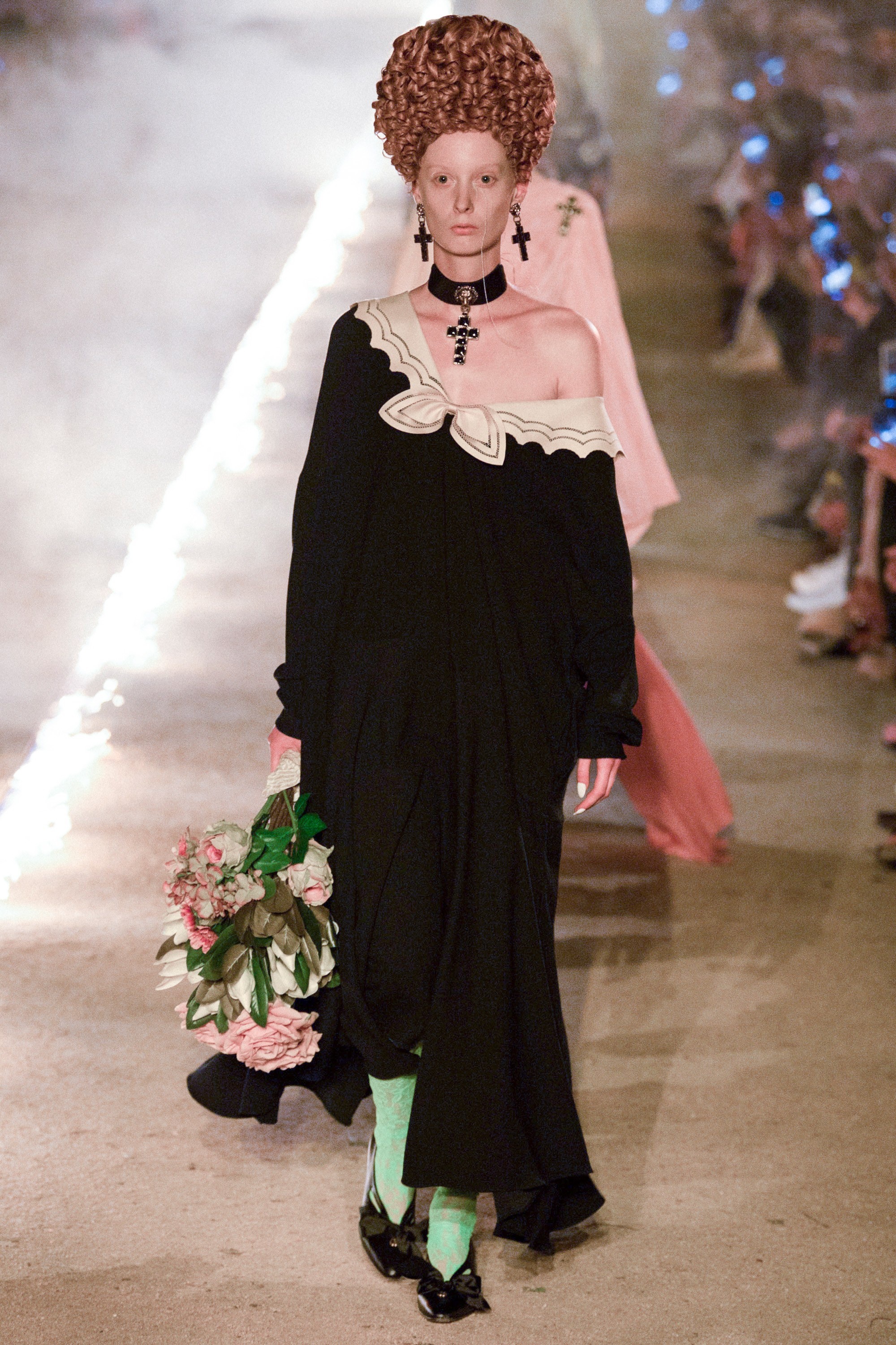 Bo suu tap doc dao tai tuan le thoi trang Resort 2019 anh 2