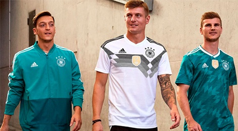 Bi mat dang sau ao dau cua cac doi tuyen tai World Cup hinh anh