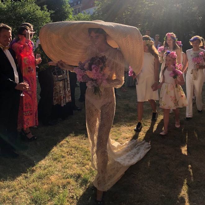 Xu huong mu coi rong vanh trong mua he anh 4