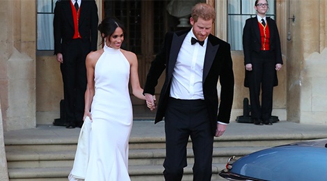 Mau vay cuoi Cong nuong Meghan Markle se duoc bay ban hinh anh