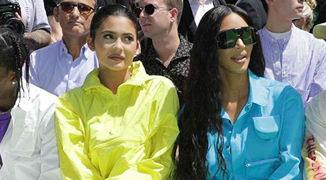 Kylie Jenner bi che dien trang phuc bao ho lao dong xem thoi trang hinh anh