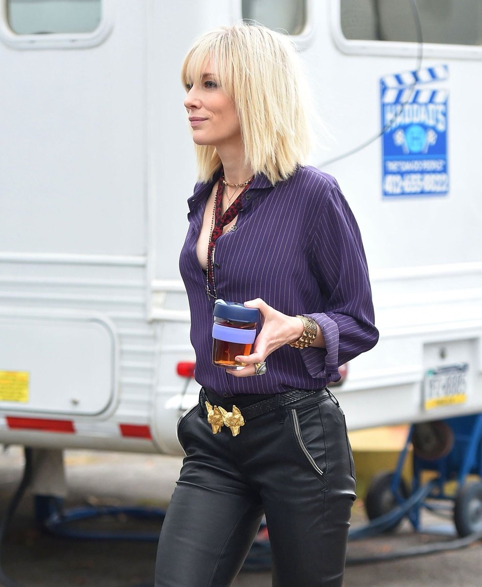 Nhung bo suit nam tinh cua Cate Blanchett anh 7