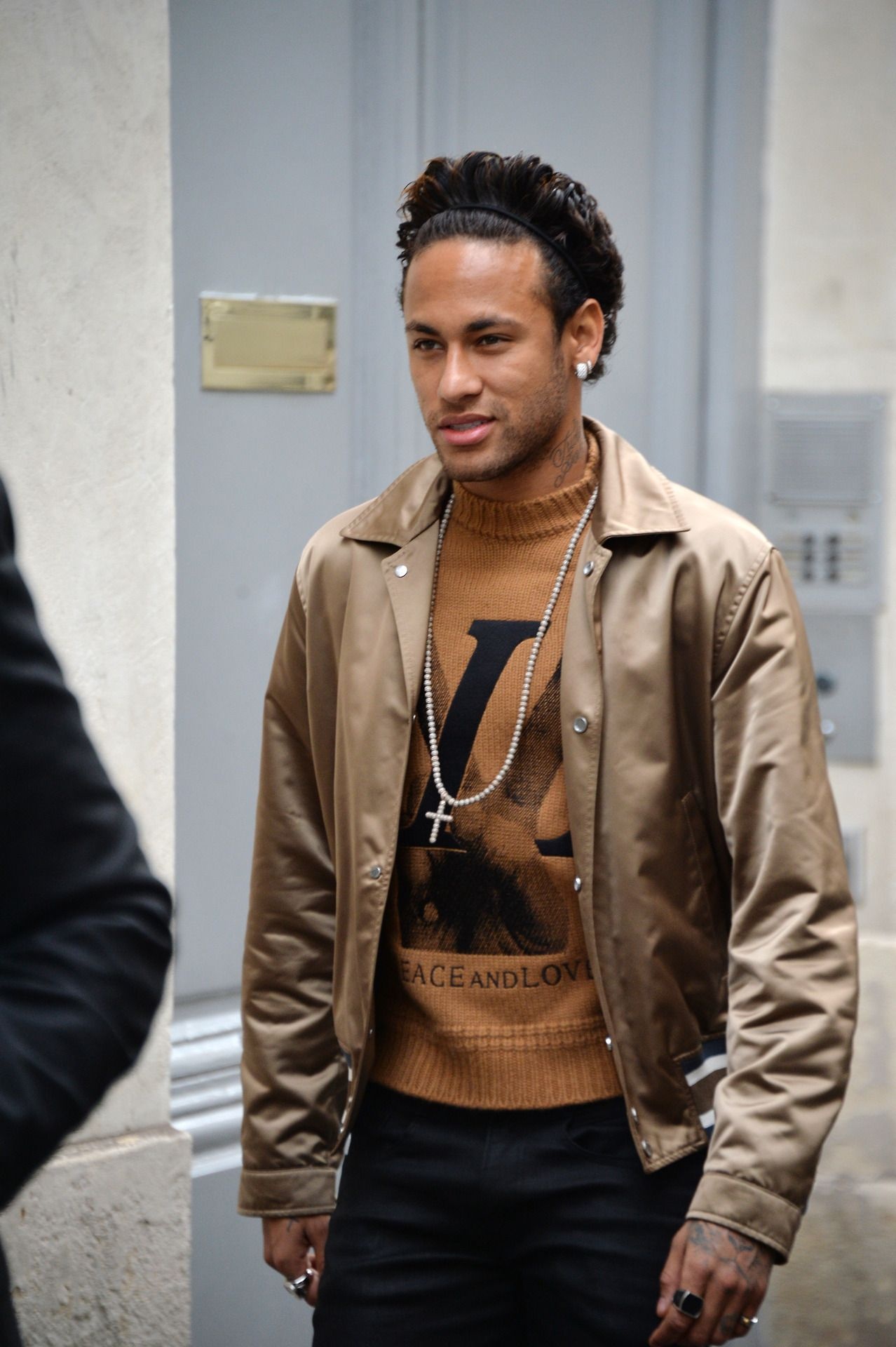 Trang phuc hang hieu cua Neymar anh 2