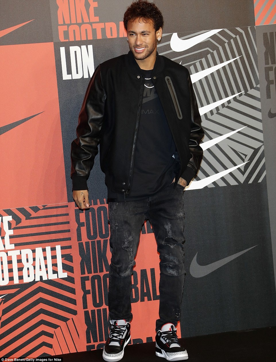 Trang phuc hang hieu cua Neymar anh 6