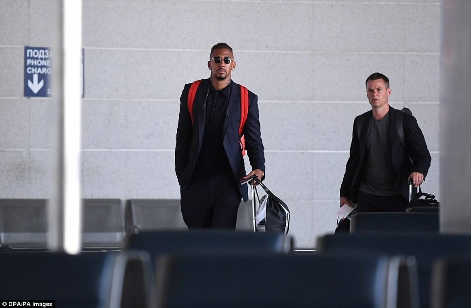 Cau thu World Cup banh bao voi suit anh 7