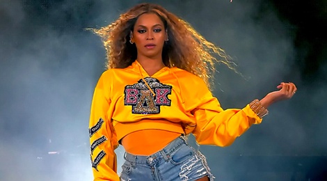Beyonce ra mat bo suu tap gay quy ung ho cho nganh giao duc hinh anh