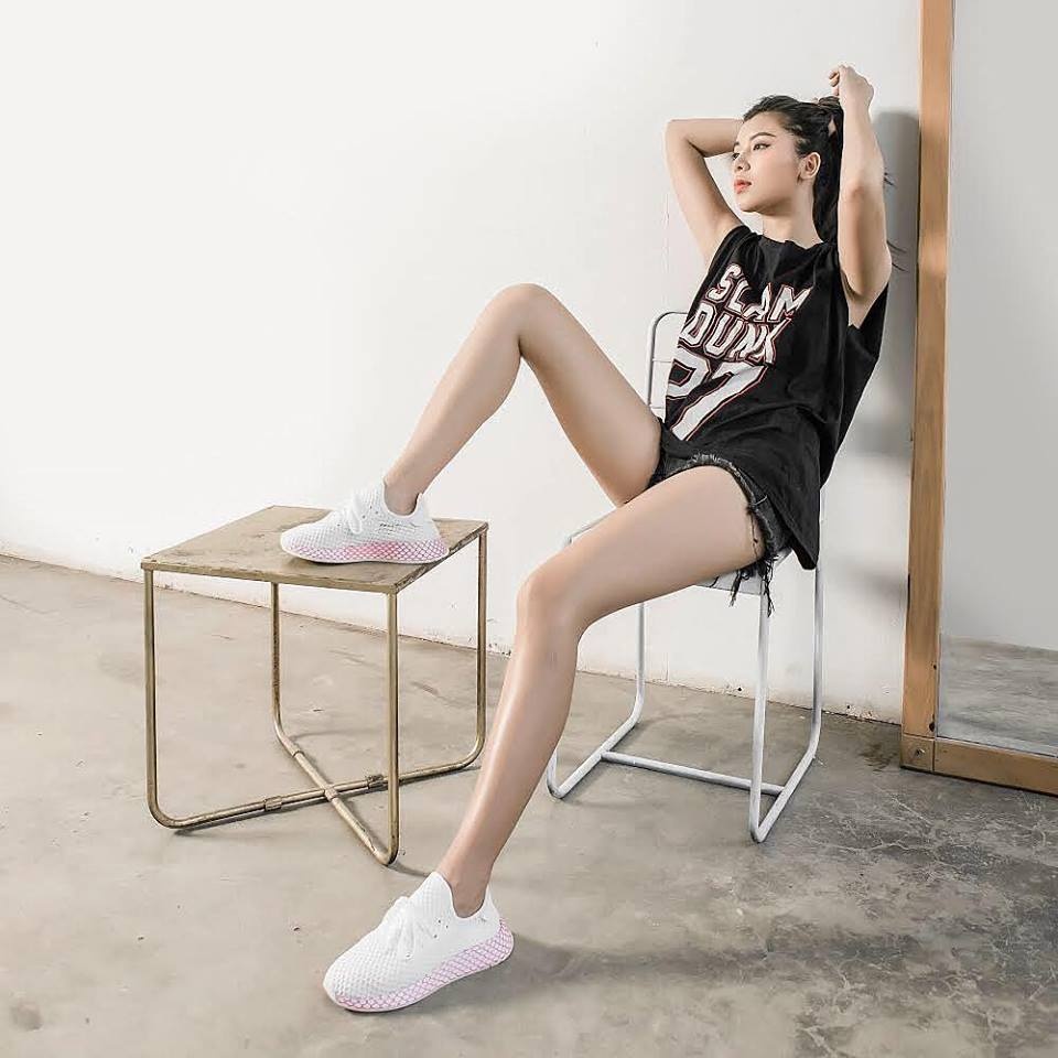 Thanh Hằng,  Hà Tăng chọn chung áo khoác denim ảnh 6 Thanh Hang,  Ha Tang chon chung ao khoac denim anh 6