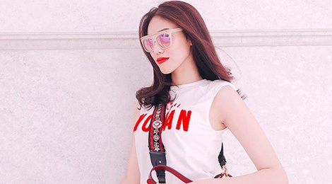 Sao Viet phoi trang phuc street style cung tui xach hang hieu ra sao? hinh anh