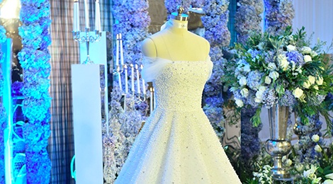 Can canh vay cuoi dep gian di cua A hau Tu Anh hinh anh