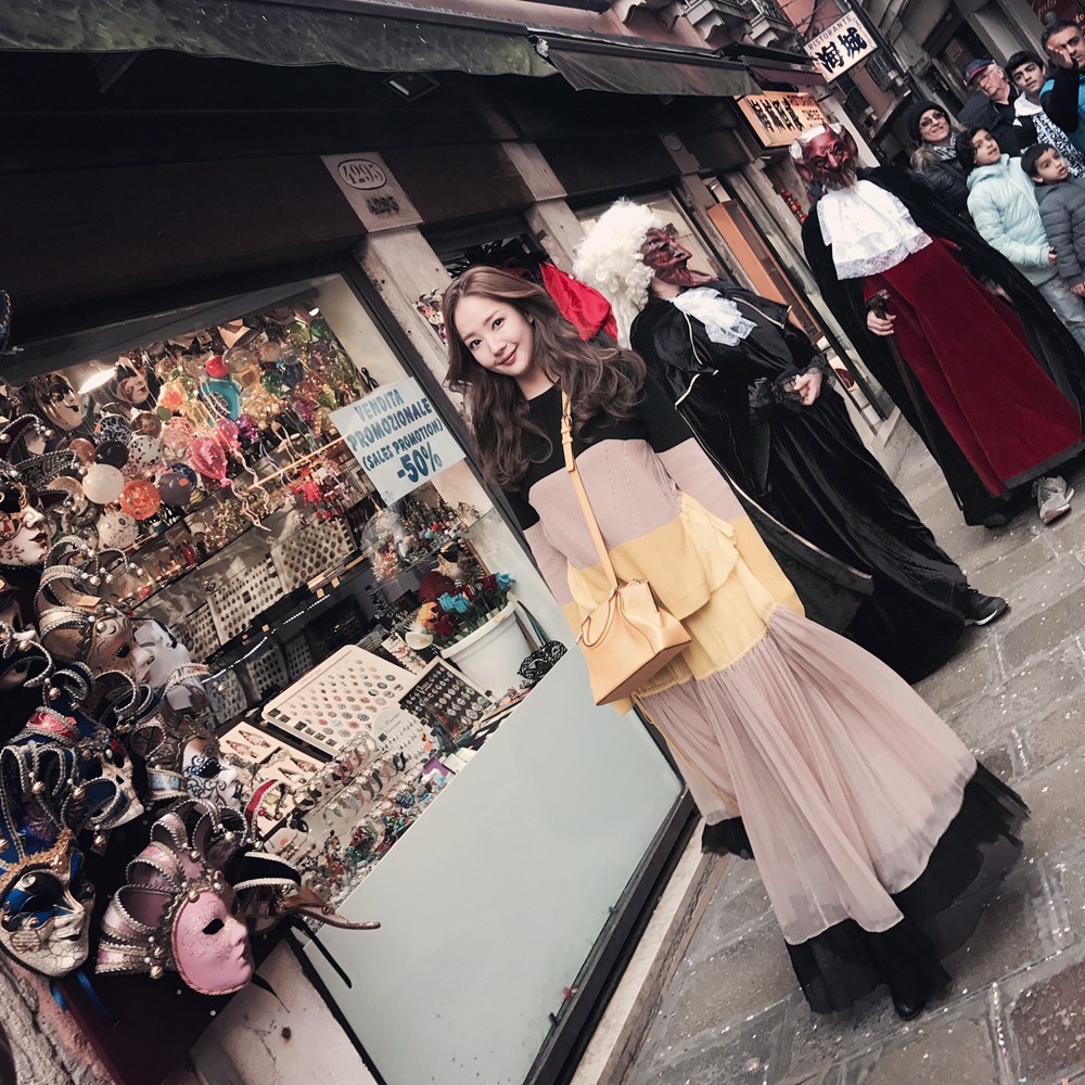 Phong cach nu tinh cua thu ky Kim anh 7