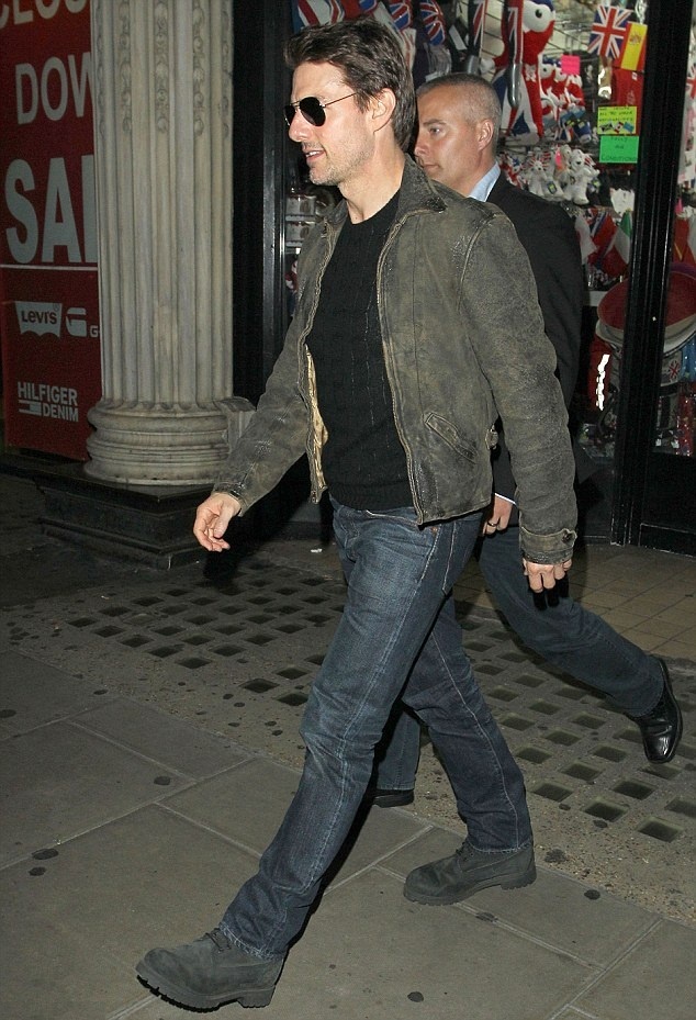 Phong cách thời trang của Tom Cruise ảnh 7 Phong cach thoi trang cua Tom Cruise anh 7