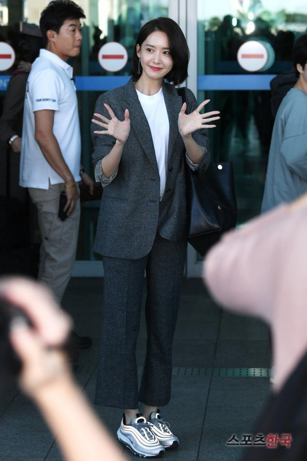 Trang phuc san bay yeu thich cua dan sao nu Han anh 9