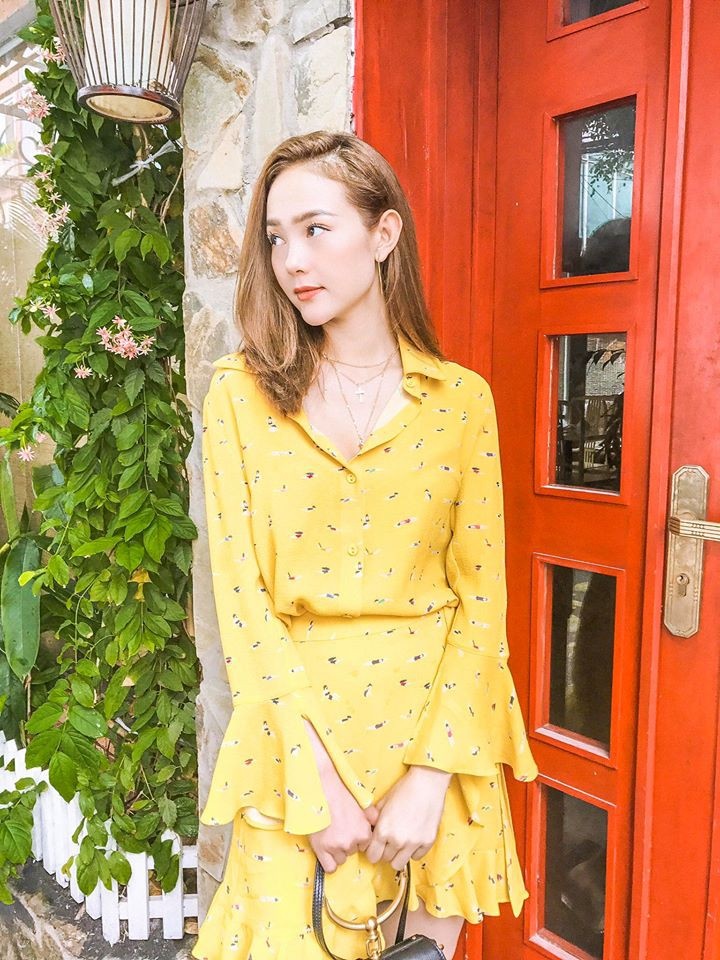 Thanh Hang dien trang phuc tong den ca tinh anh 3