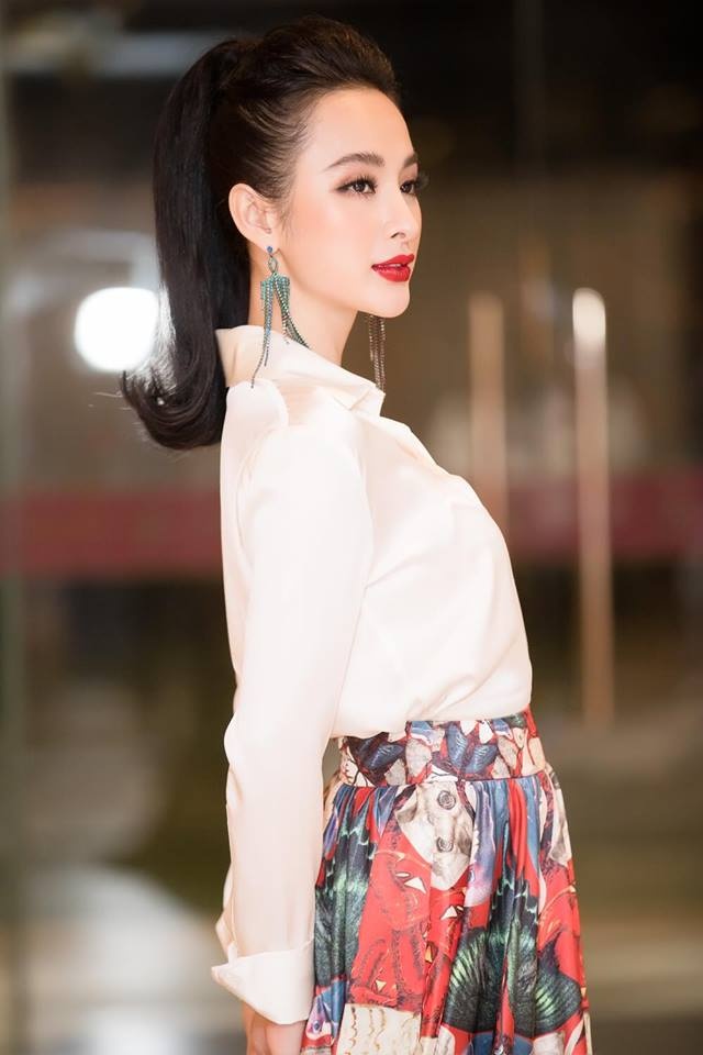 Angela Phuong Trinh ua chuong kieu make-up co dien anh 5