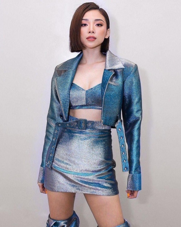 Trang phuc ngoi ghe nong cua Toc Tien anh 5