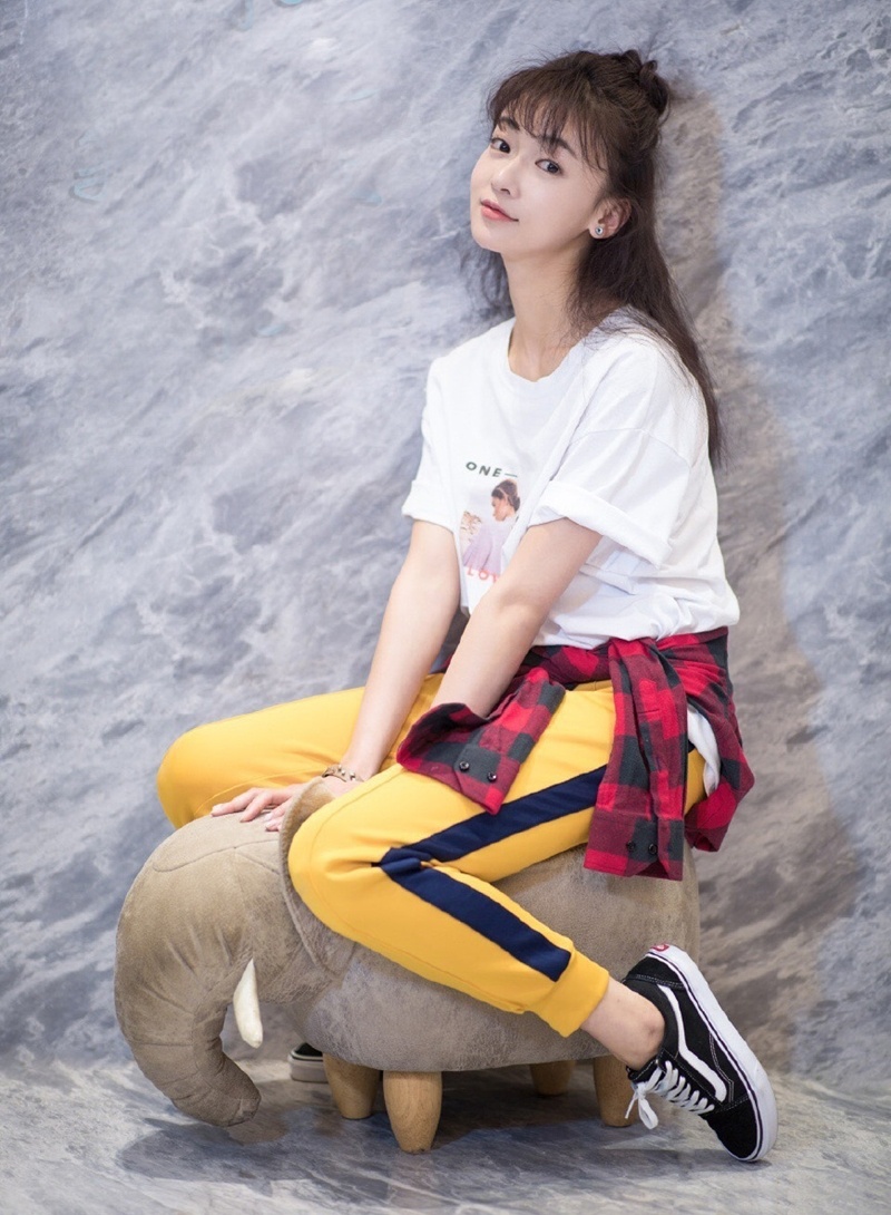 Phong cach thoi trang Ngo Can Ngon anh 7