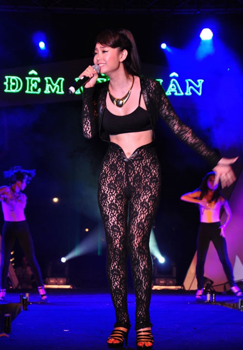 Nhung bo canh kem xinh cua Minh Hang anh 8